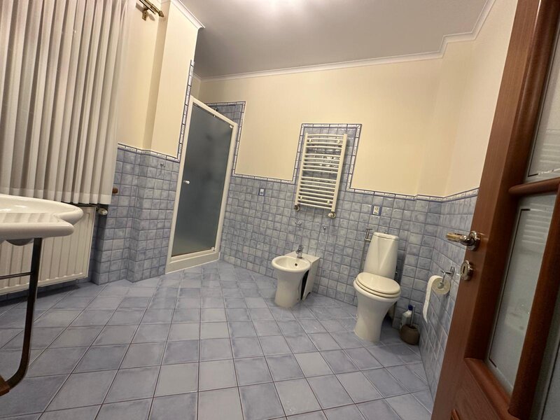 Pipera, acces Bd. Erou Iancu Nicolae 39, vila in ansamblu rezidential.